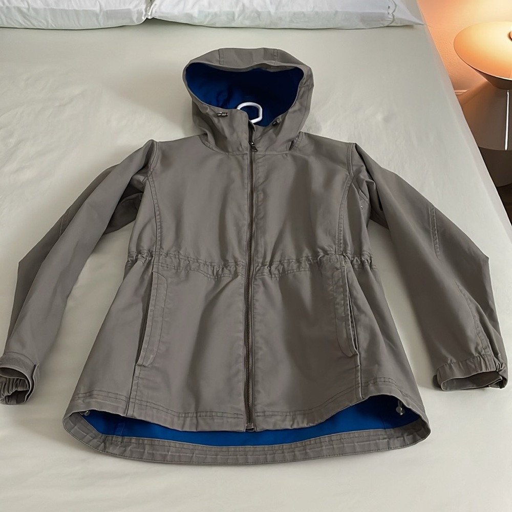 Uniqlo +J Trench/Rain Coat, Tan/Vibrant Blue interior, L (runs very small)
